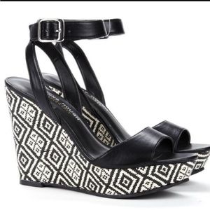 Julianne Hough Sole Society black & white wedges